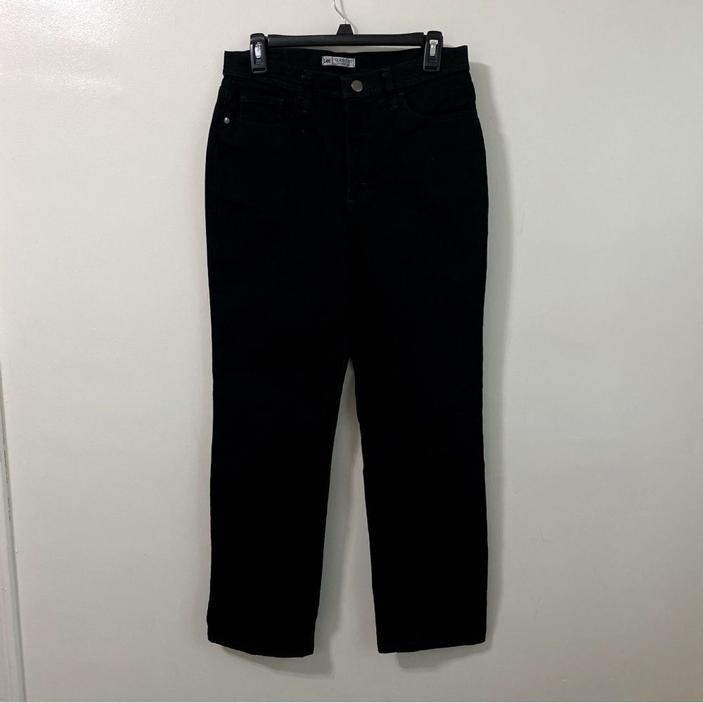 Lee Classic Fit Women’s Straight Leg black jeans. 10 petite